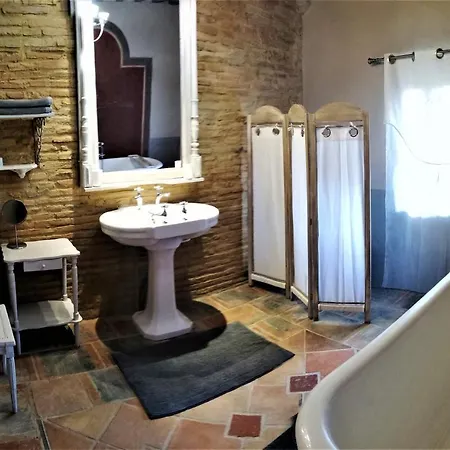 La Chartreuse Bed & Breakfast Drudas